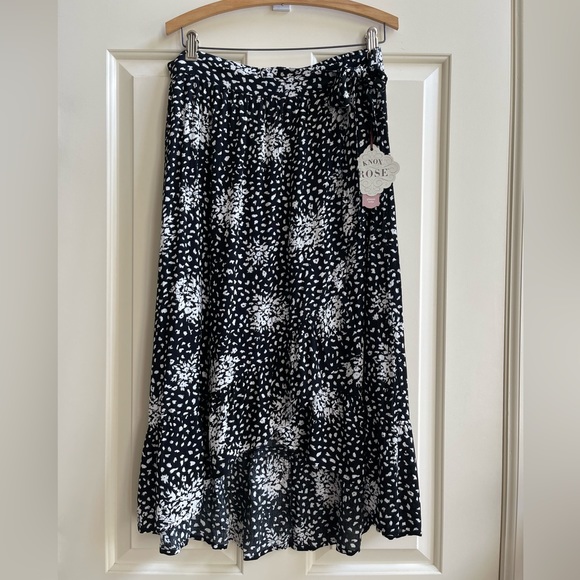 Knox Rose floral faux wrap midi skirt NWT - Picture 2 of 9